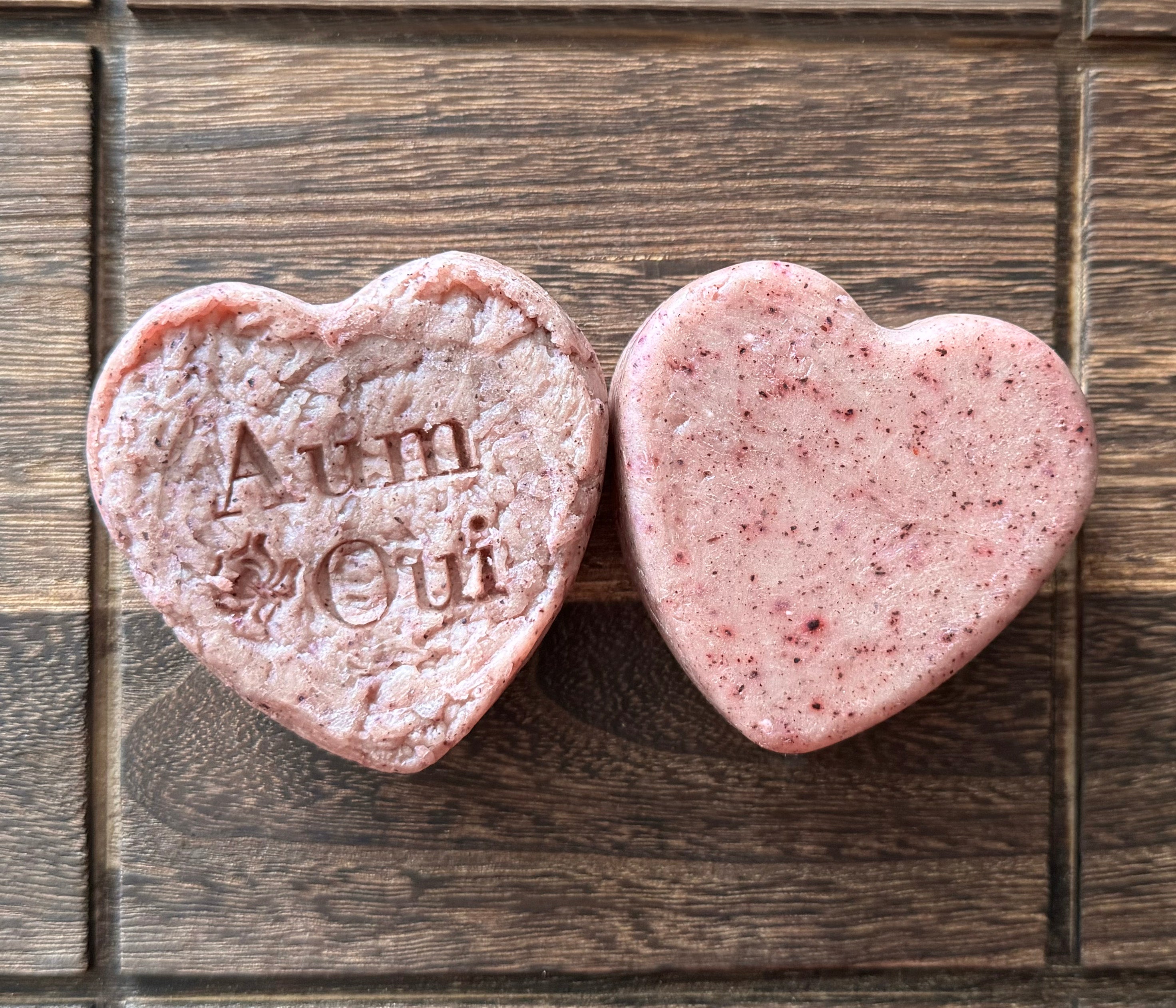 AO - Hibiscus Hair Shampoo Bar - (Hibiscus Scented) / All Hair Types (Luxury)